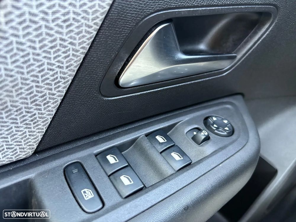 Citroën C4 1.5 BlueHDi Feel EAT8 - 38