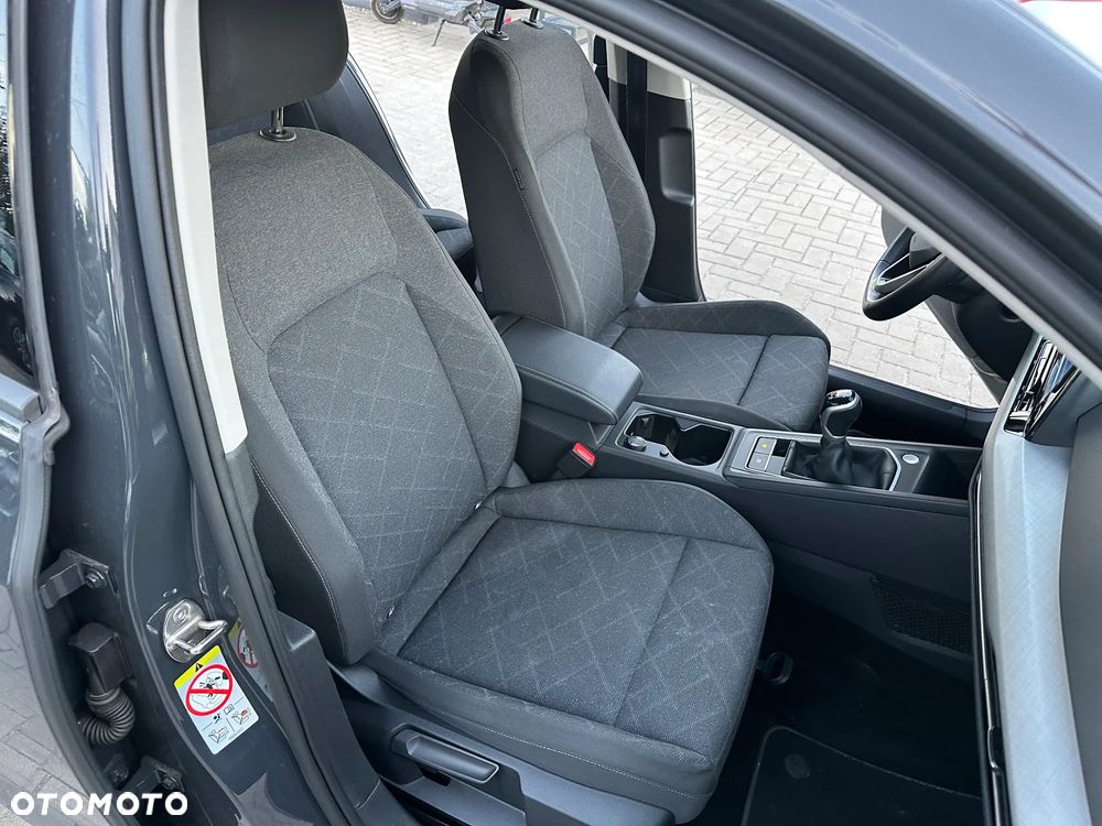 Volkswagen Golf - 23