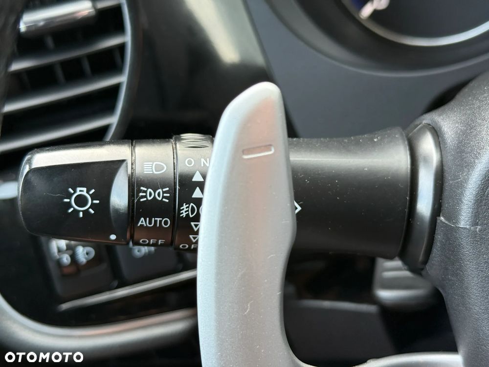 Mitsubishi Outlander - 33