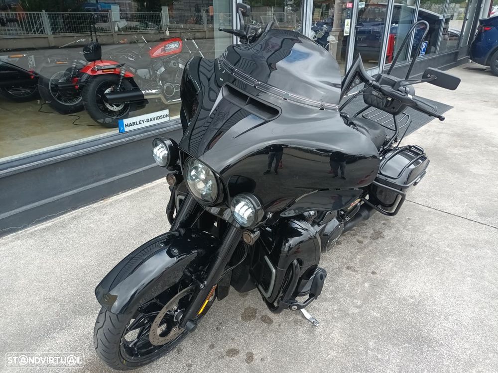 Harley-Davidson FLHXS Street Glide Special - 8