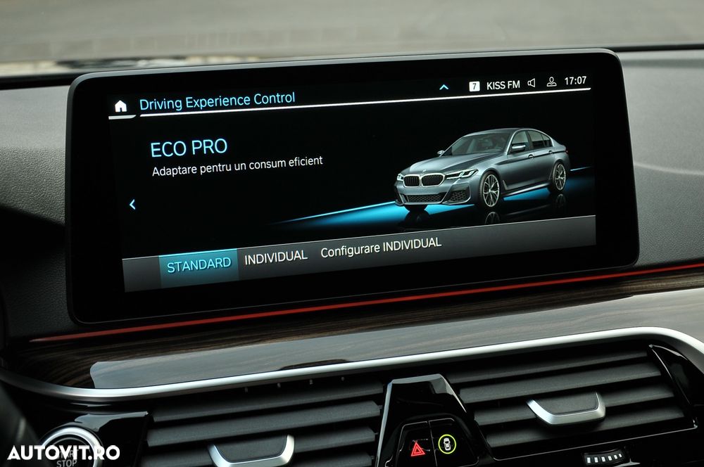 BMW Seria 5 530d xDrive AT MHEV - 24