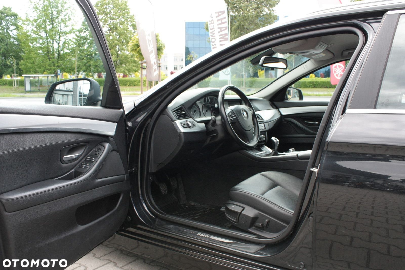 BMW Seria 5 520d - 14