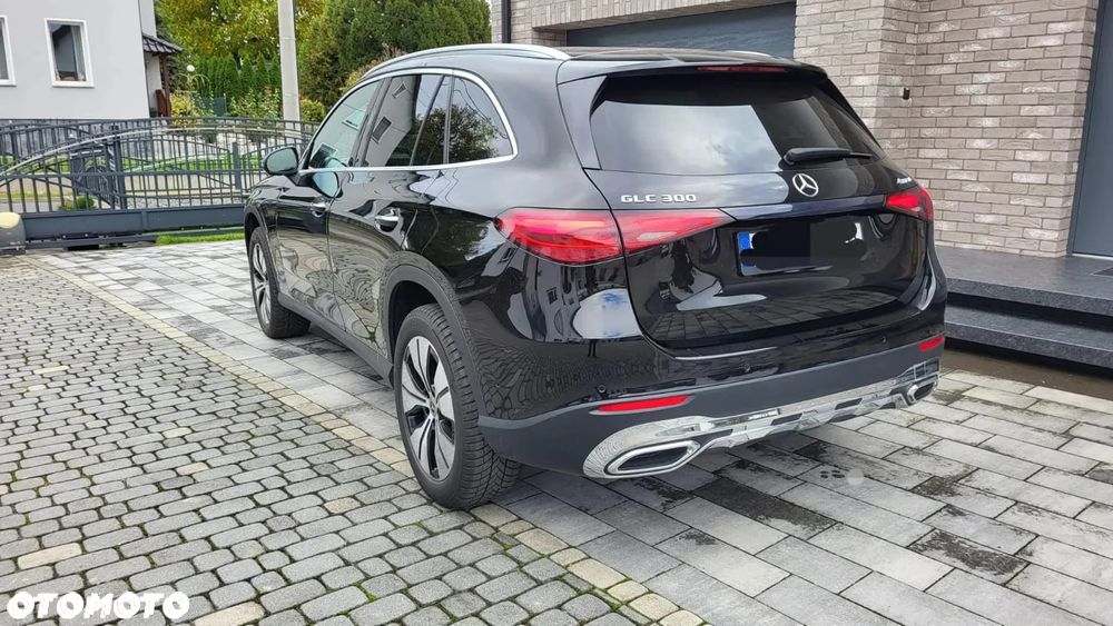 Mercedes-Benz GLC 300 4Matic 9G-TRONIC Exclusive - 4