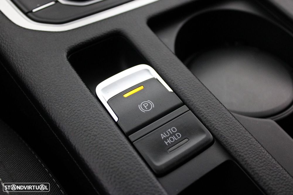 VW Passat Variant 1.6 TDI Confortline - 22