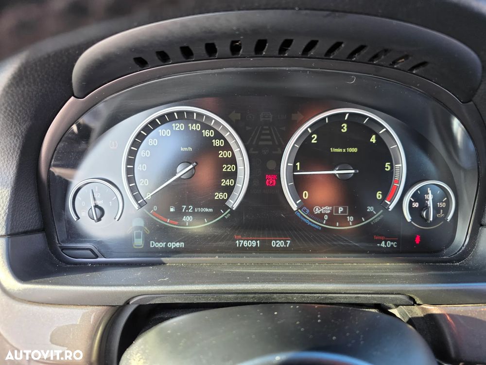 BMW Seria 5 525d xDrive - 20