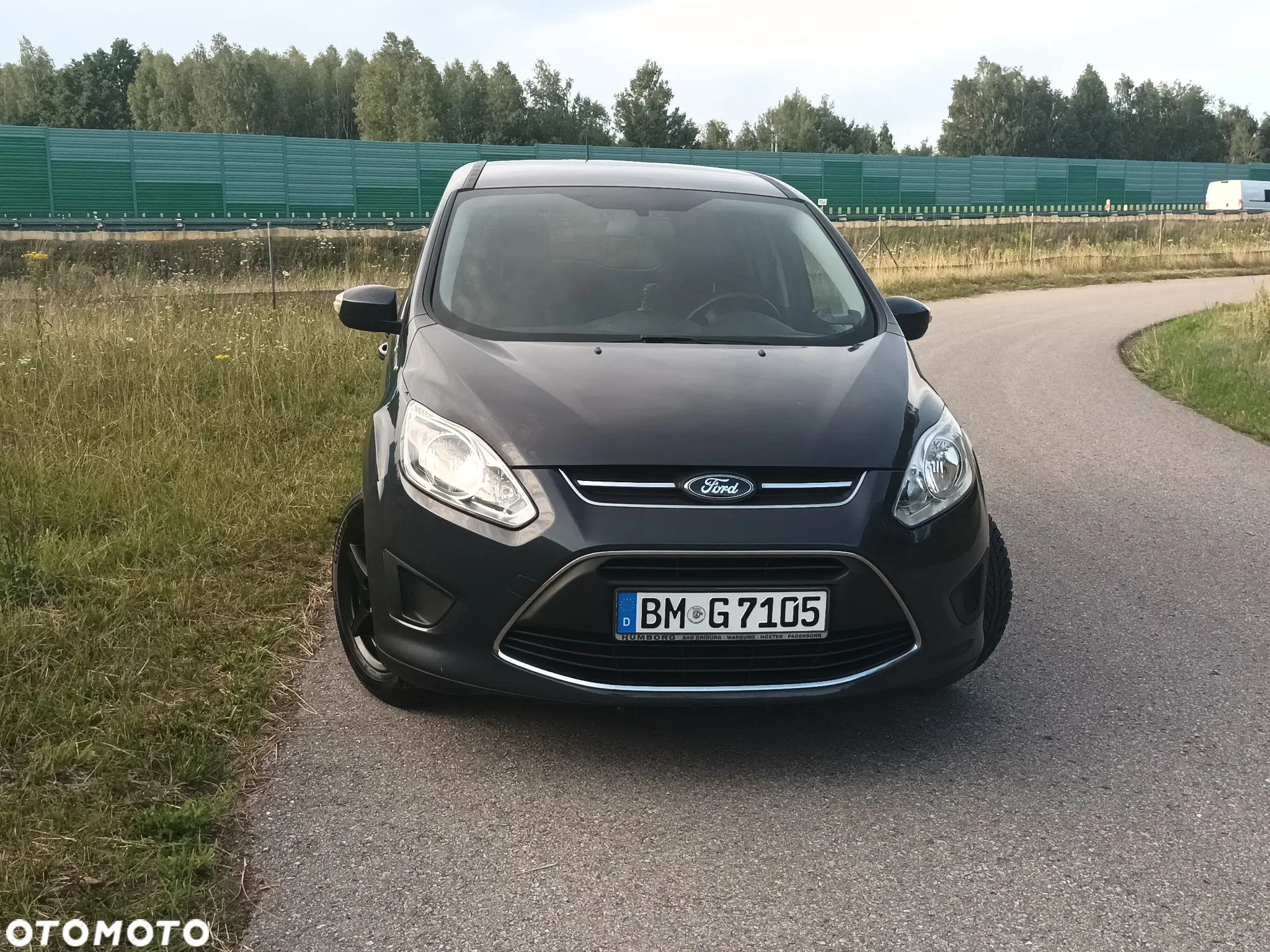 Ford Grand C-MAX - 11