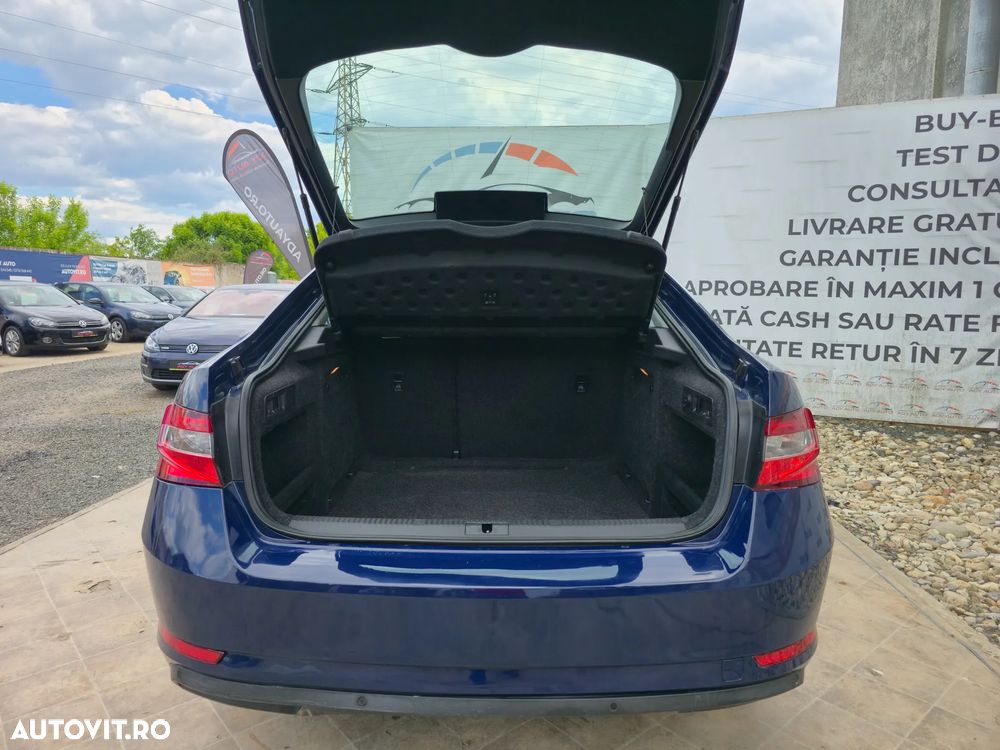 Skoda Superb 2.0 TDI Style - 16