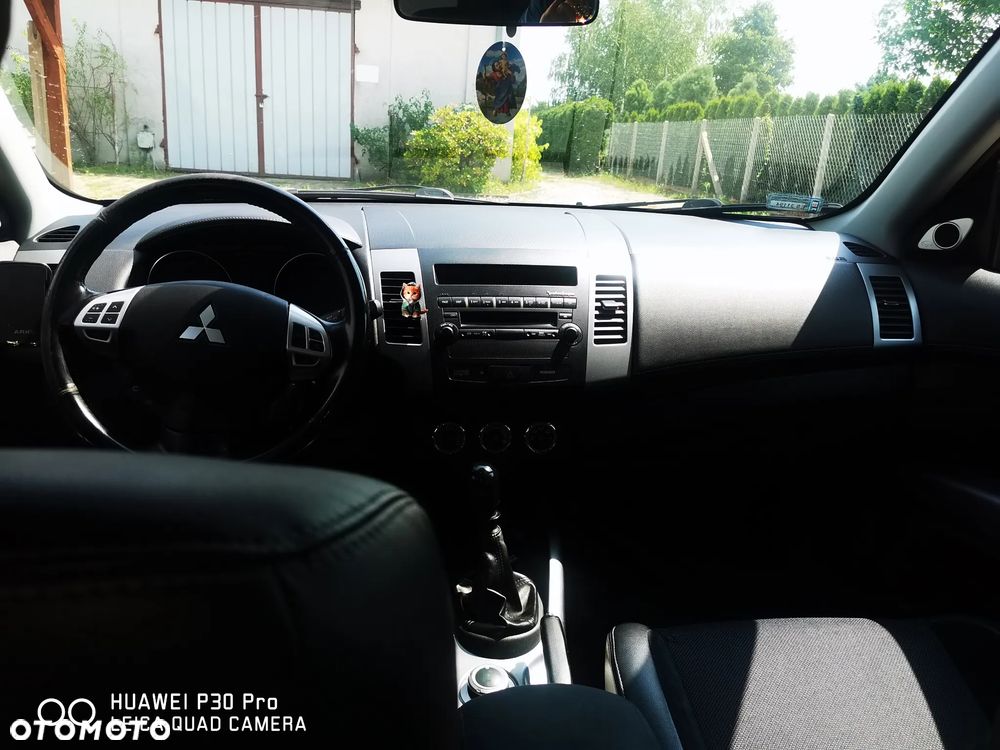 Mitsubishi Outlander 2.0 DID Intense + - 3