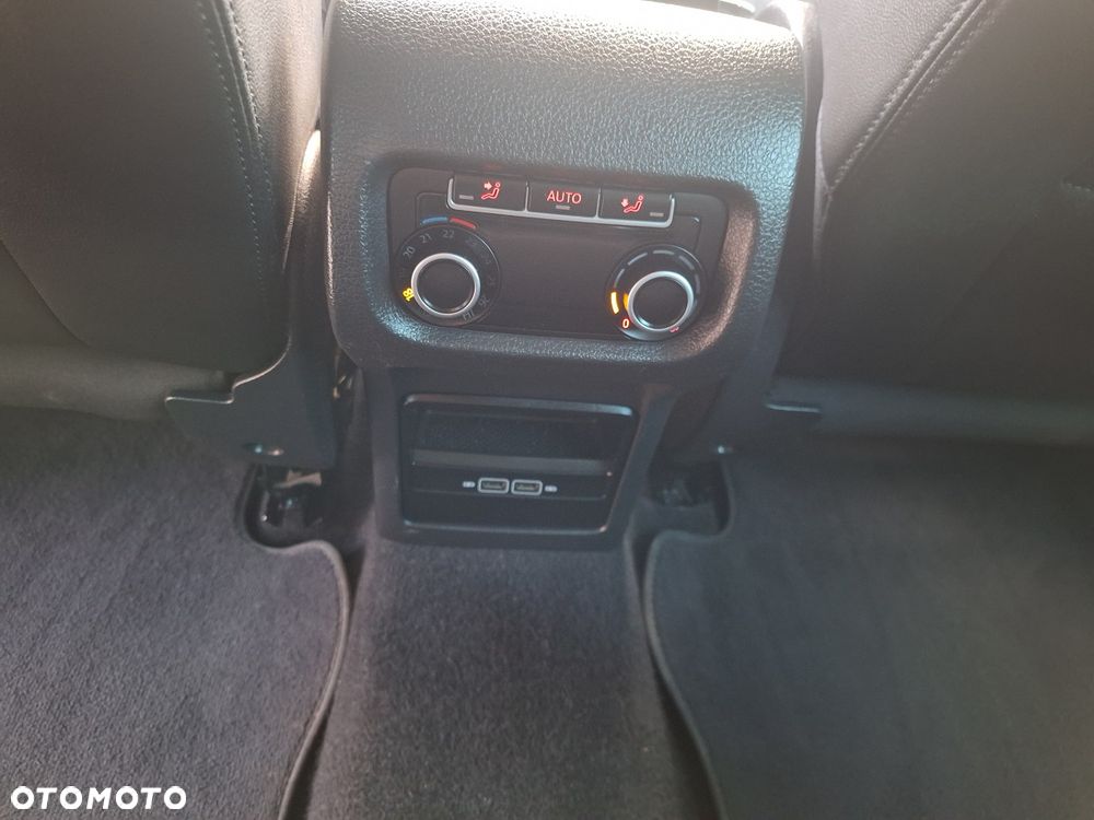 Volkswagen Sharan 2.0 TDI BMT Highline - 9