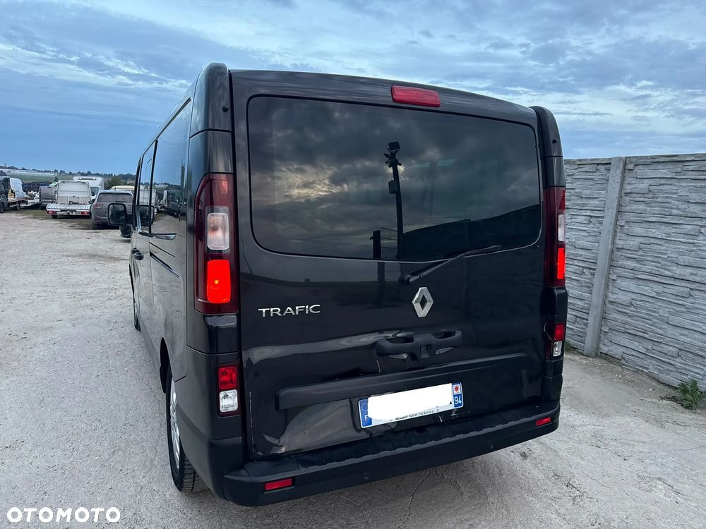 Renault Trafic 2.0 dCi EDC - 24