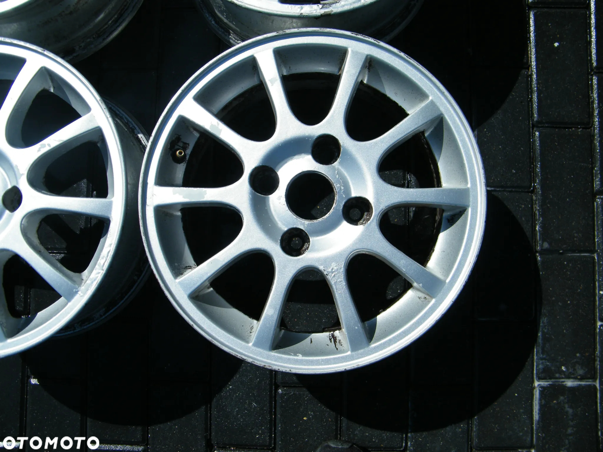 Felgi aluminiowe alufelgi komplet 4x112 ET44/ 5J x 15 otwór 67 - 4