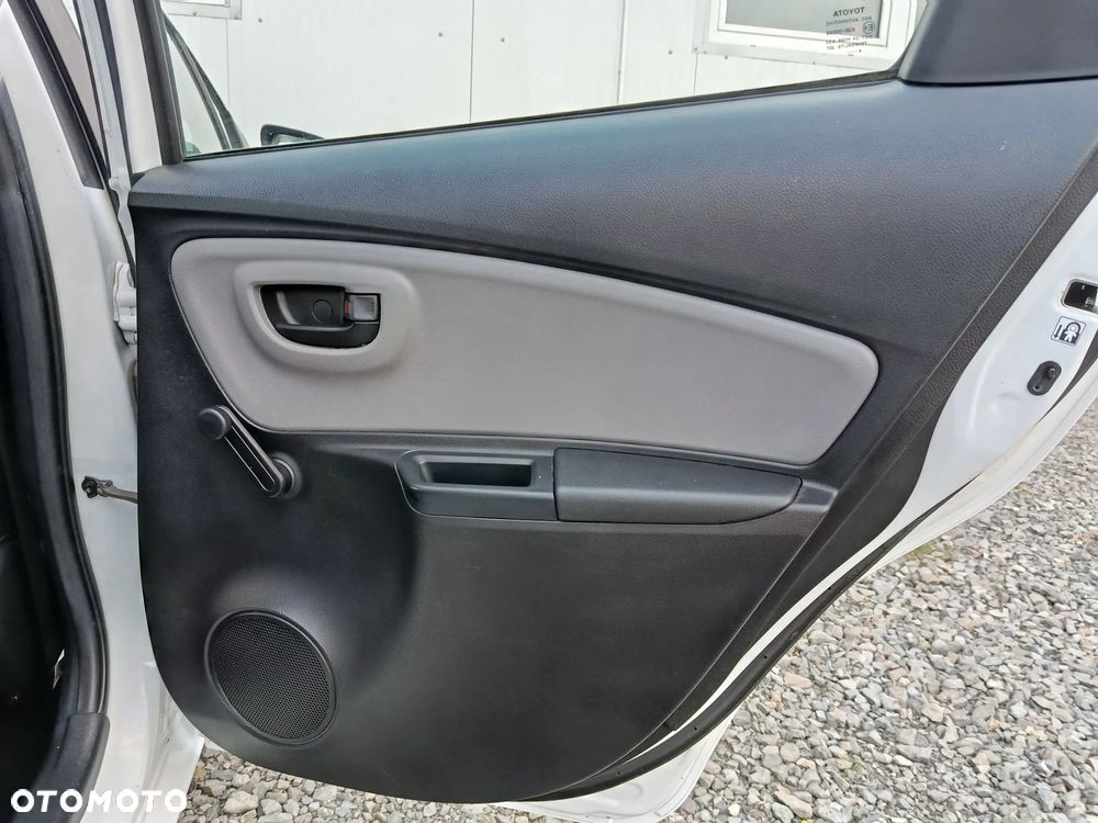 Toyota Yaris 1.4 D-4D Active - 16