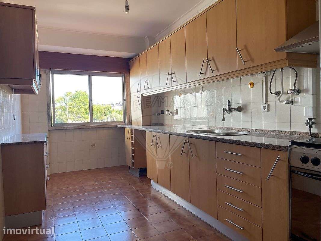Apartamento T2 para arrendamento - Grande imagem: 2/16
