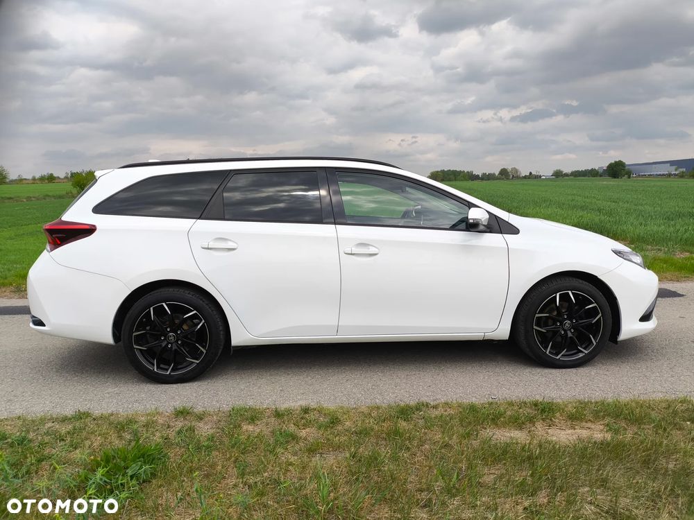 Toyota Auris 1.33 Dual-VVT-i Cool - 7