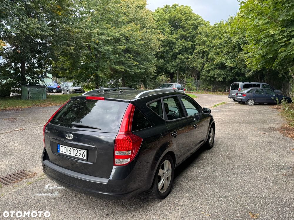Kia Ceed - 3