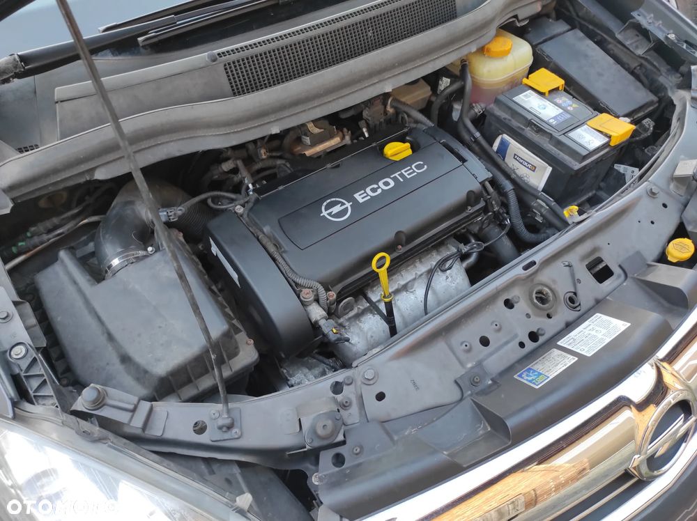 Opel Zafira 1.8 Cosmo - 17