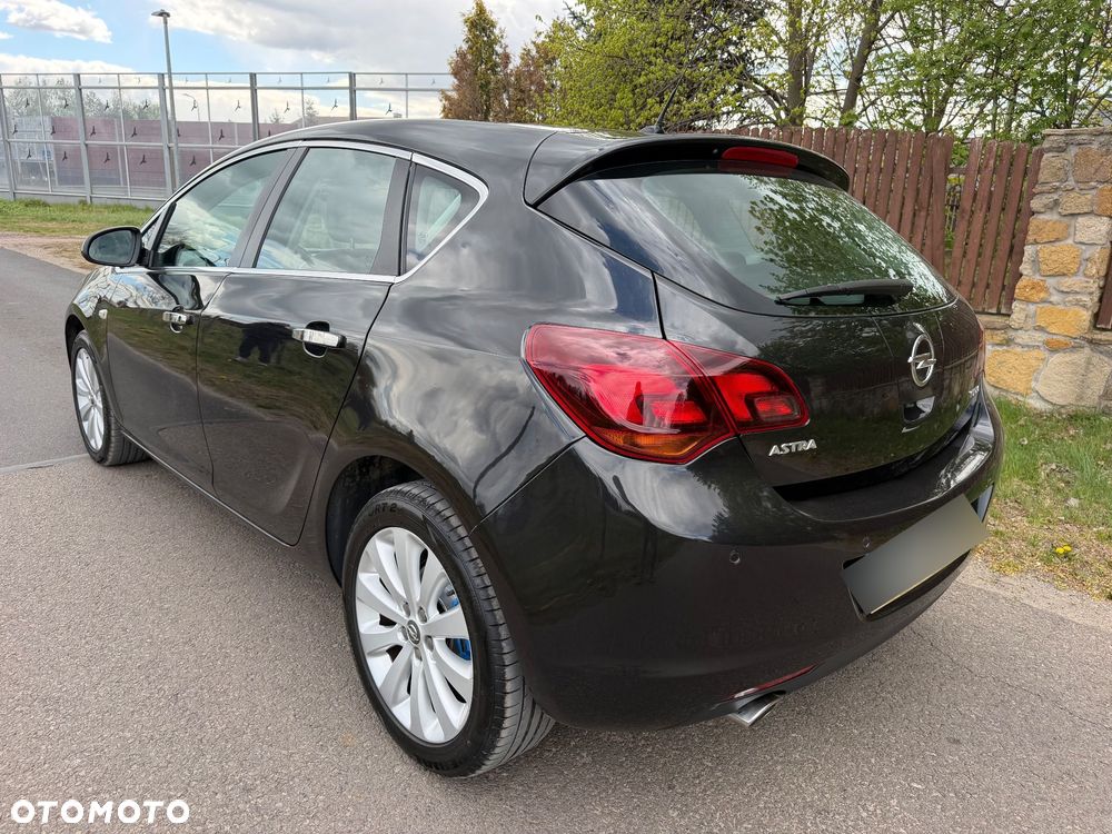 Opel Astra 1.4 T Essentia - 2