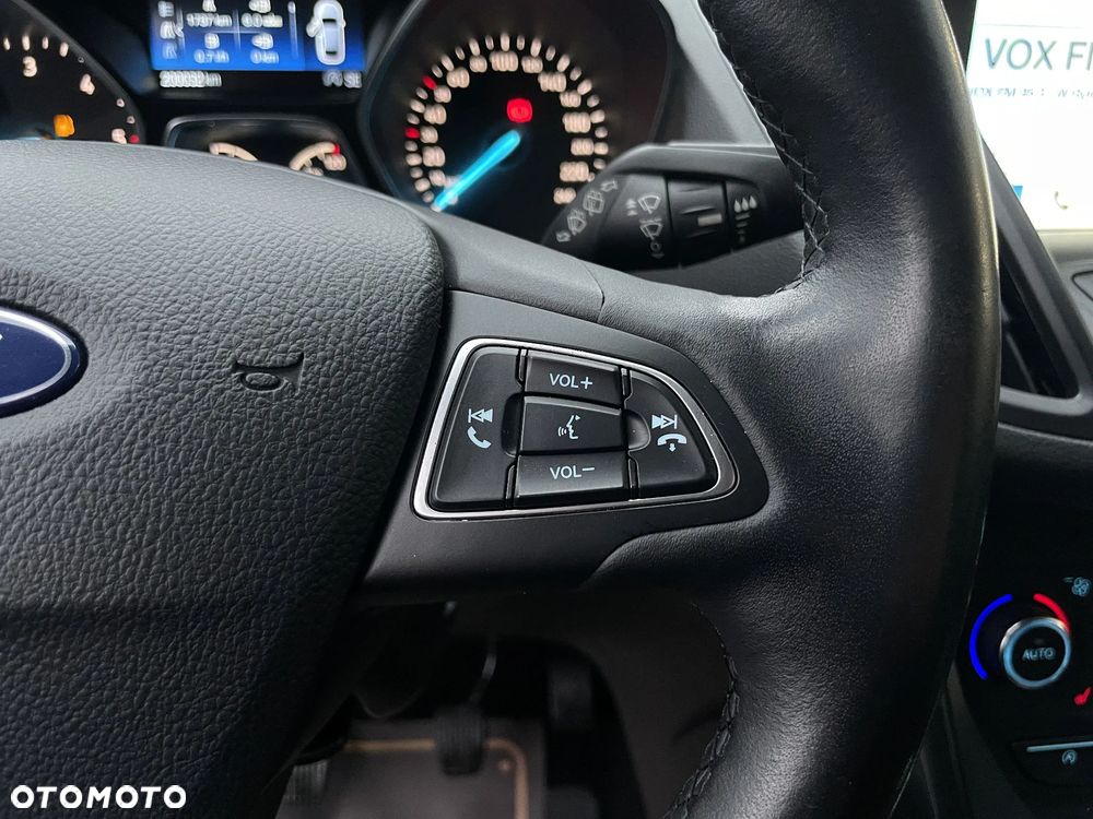 Ford Kuga 2.0 TDCi 4x2 Titanium - 24