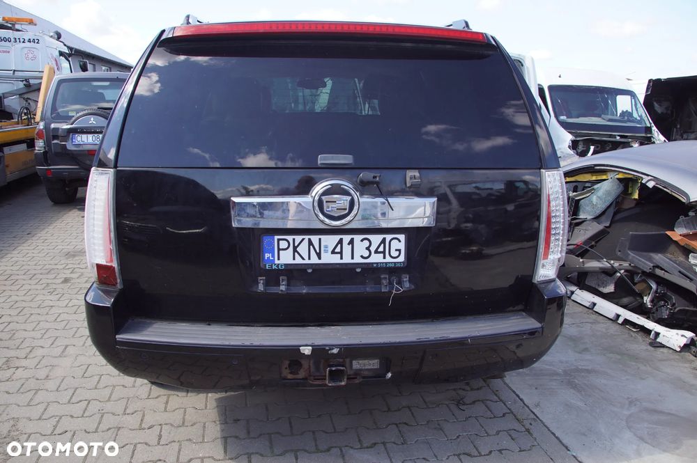 Cadillac Escalade 6.2 v8 Rok 2008 auto w całości na części tel. 692106889 silnik, maska, drzwi, lampa, skrzynia, lusterko, klapa, kierownica, lusterko, szyba - 4