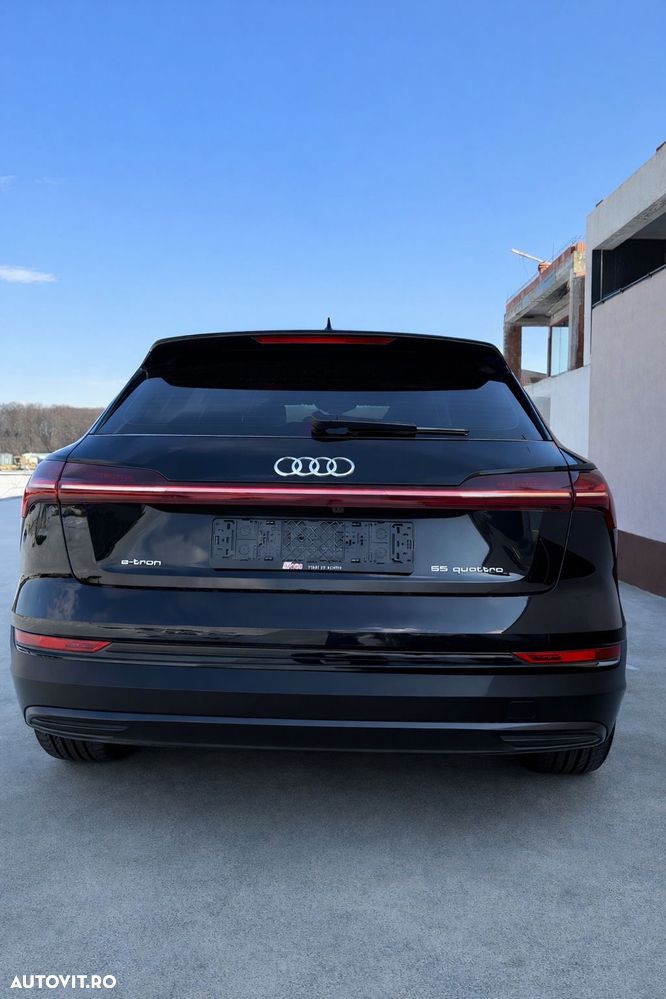 Audi e-tron quattro S - 9