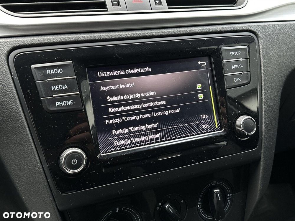 Skoda RAPID 1.0 TSI Ambition - 24