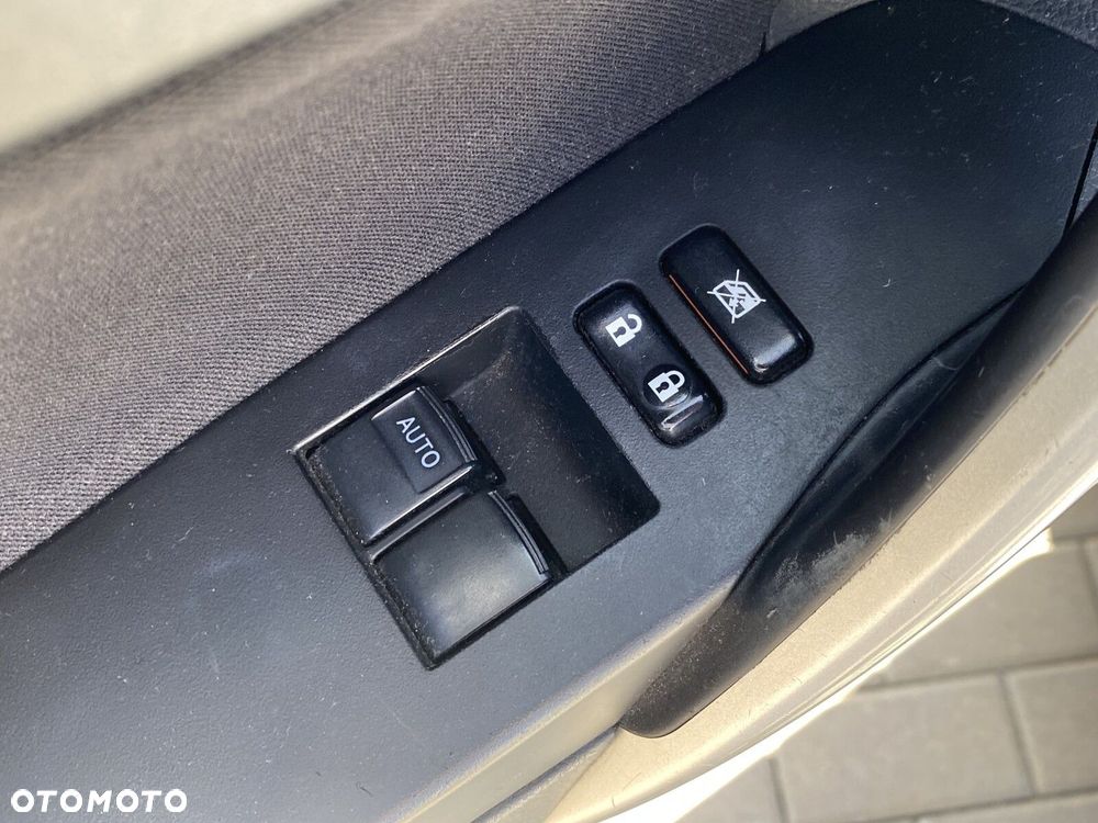 Toyota Auris - 10