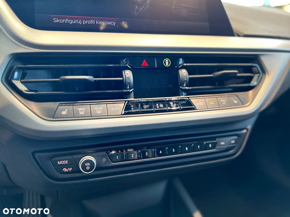 BMW Seria 1 118i Advantage - 16