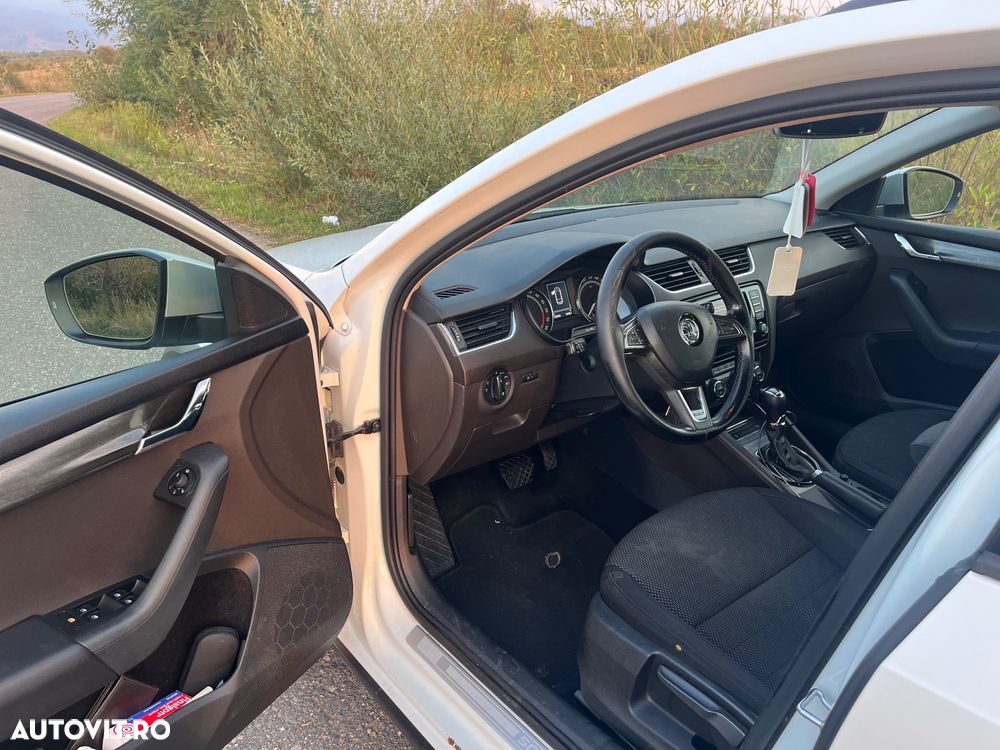 Skoda Octavia 2.0 TDI 4x4 DSG Scout - 7