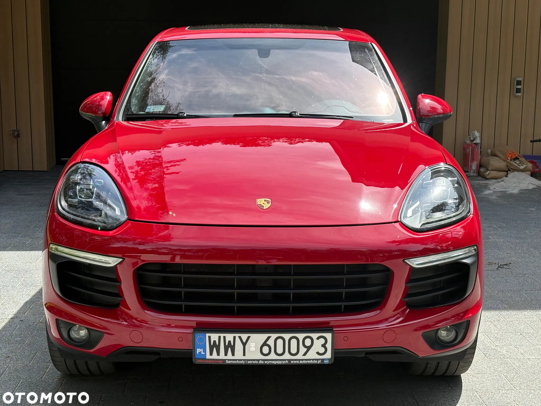 Porsche Cayenne Standard - 2