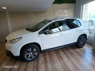 Peugeot 2008 1.2 PureTech Style - 5