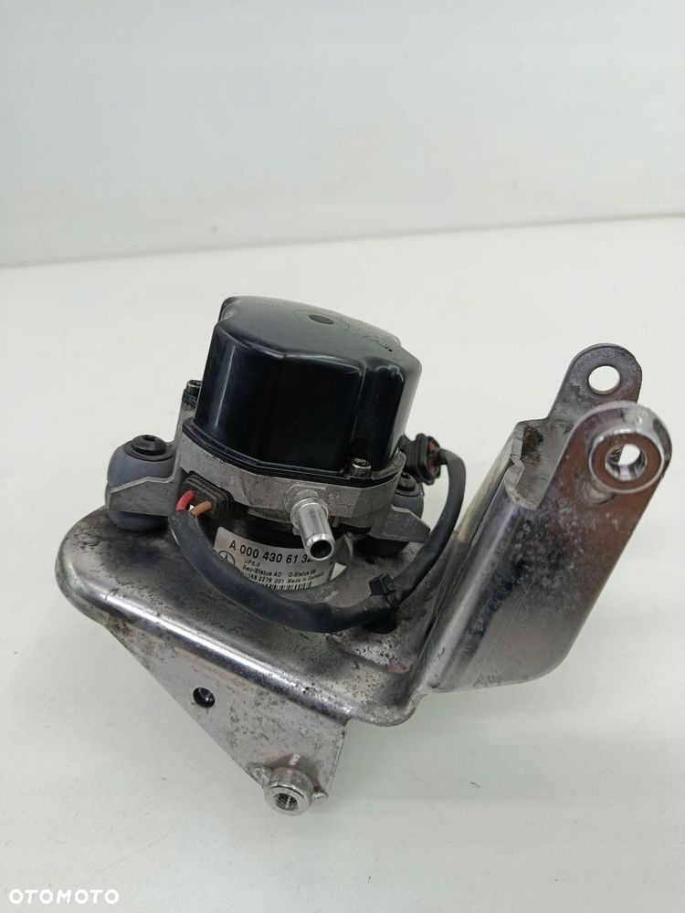 MERCEDES W205 W213 X253 POMPA PODCIŚNIENIA VACUM A0004306132 - 1