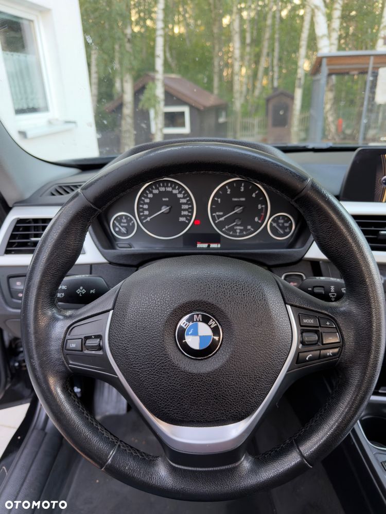 BMW Seria 3 318d - 9