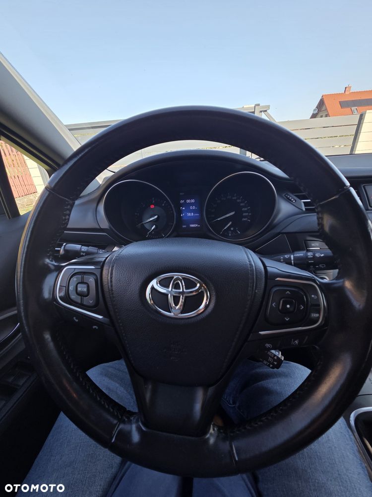 Toyota Avensis - 8