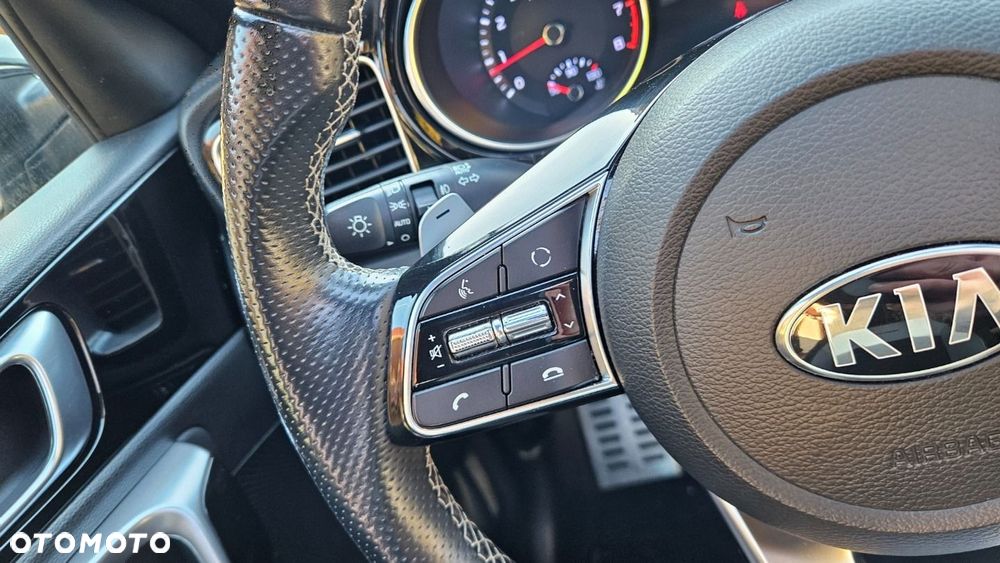 Kia Ceed - 22