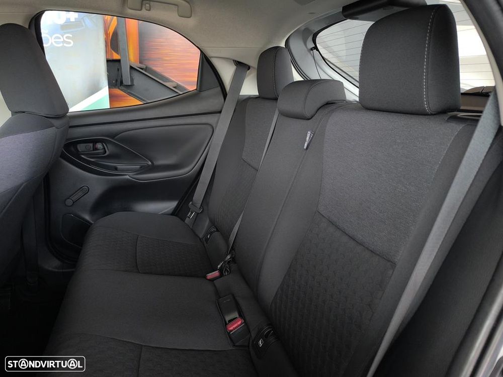 Toyota Yaris 1.5 HDF Comfort Plus - 24
