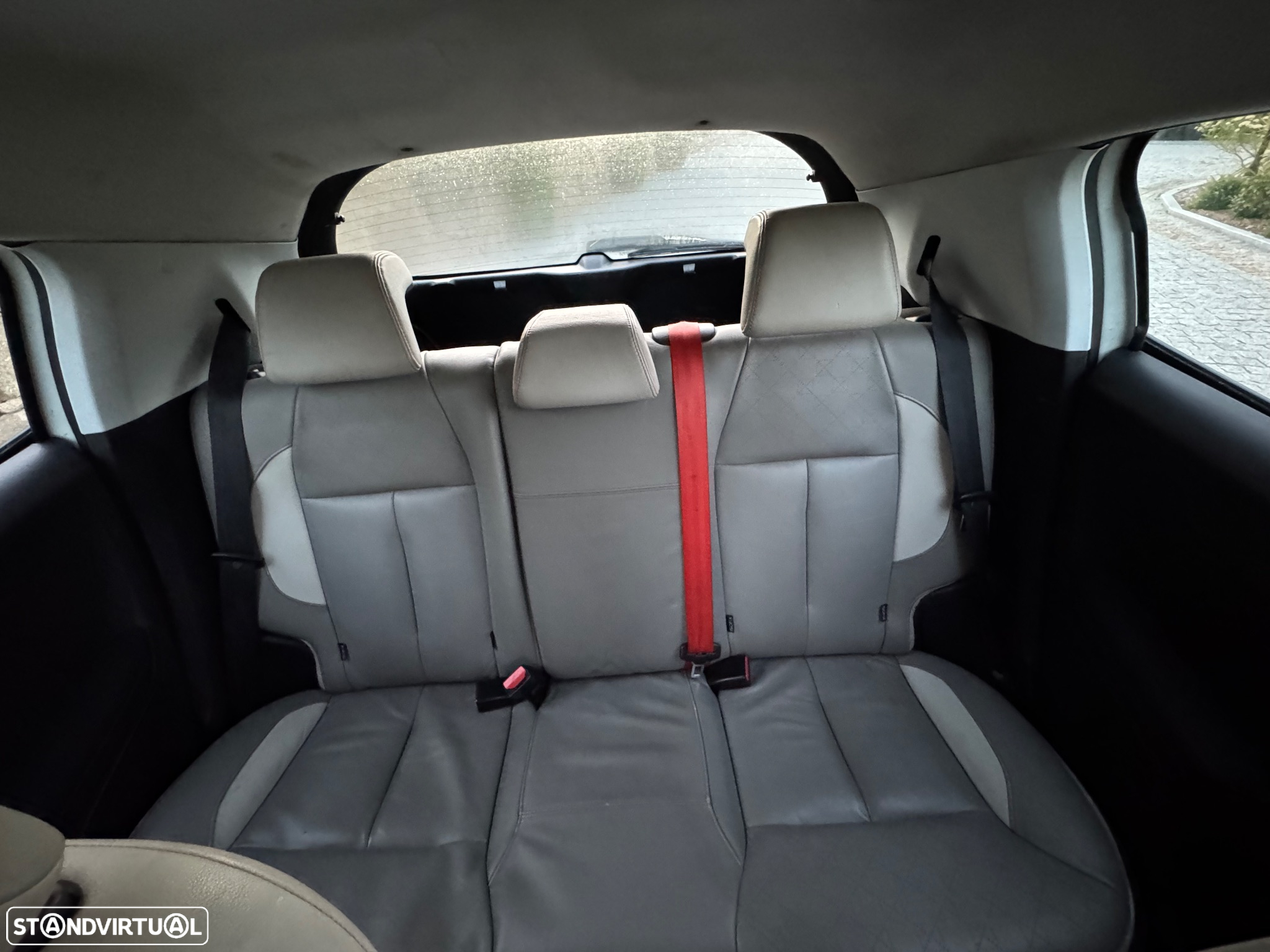 Peugeot 208 1.4 HDi Allure - 9