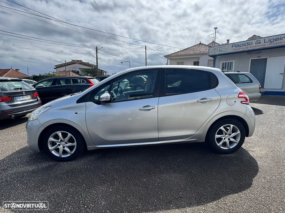 Peugeot 208 1.4 HDi SE Style - 3