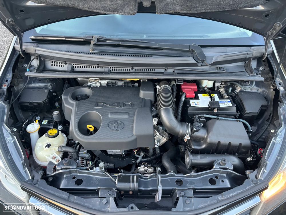 Toyota Yaris 1.4 D-4D Comfort+P.Style - 10