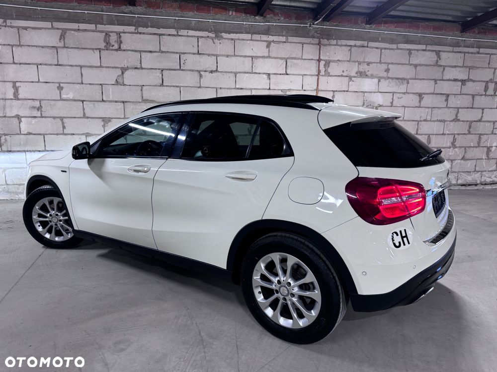 Mercedes-Benz GLA 200 7G-DCT Edition 1 - 19