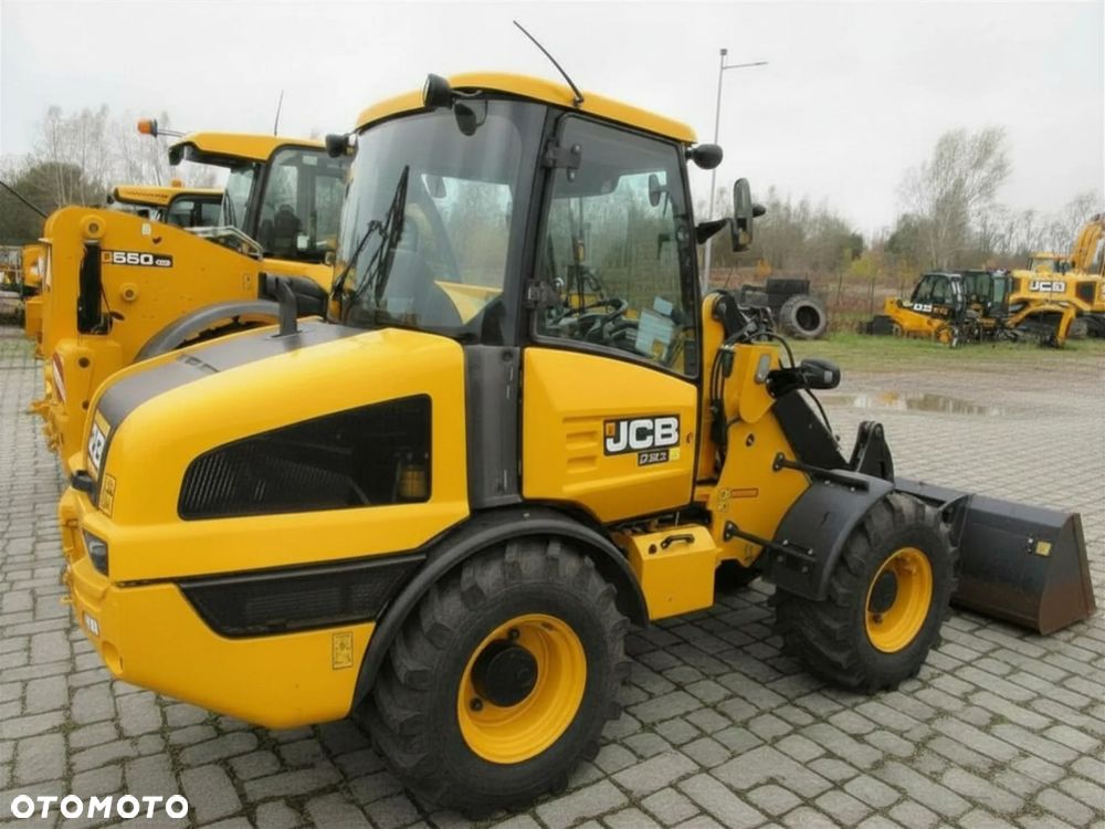 JCB 406 - 4