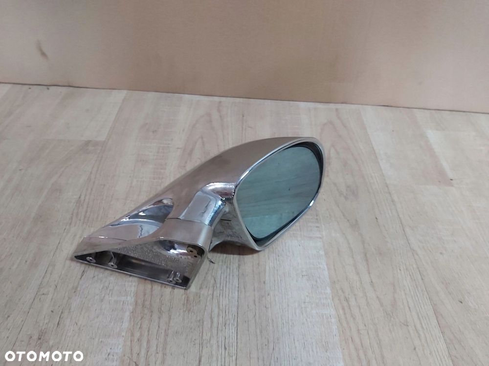 lusterko prawe KDC 299 00 279.9 taiwan 175141 BMW E36 - 1