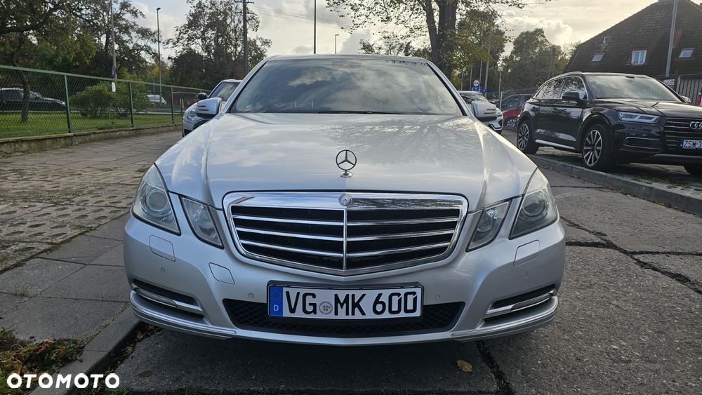 Mercedes-Benz Klasa E 350 CDI DPF BlueEFFICIENCY 7G-TRONIC Elegance - 2