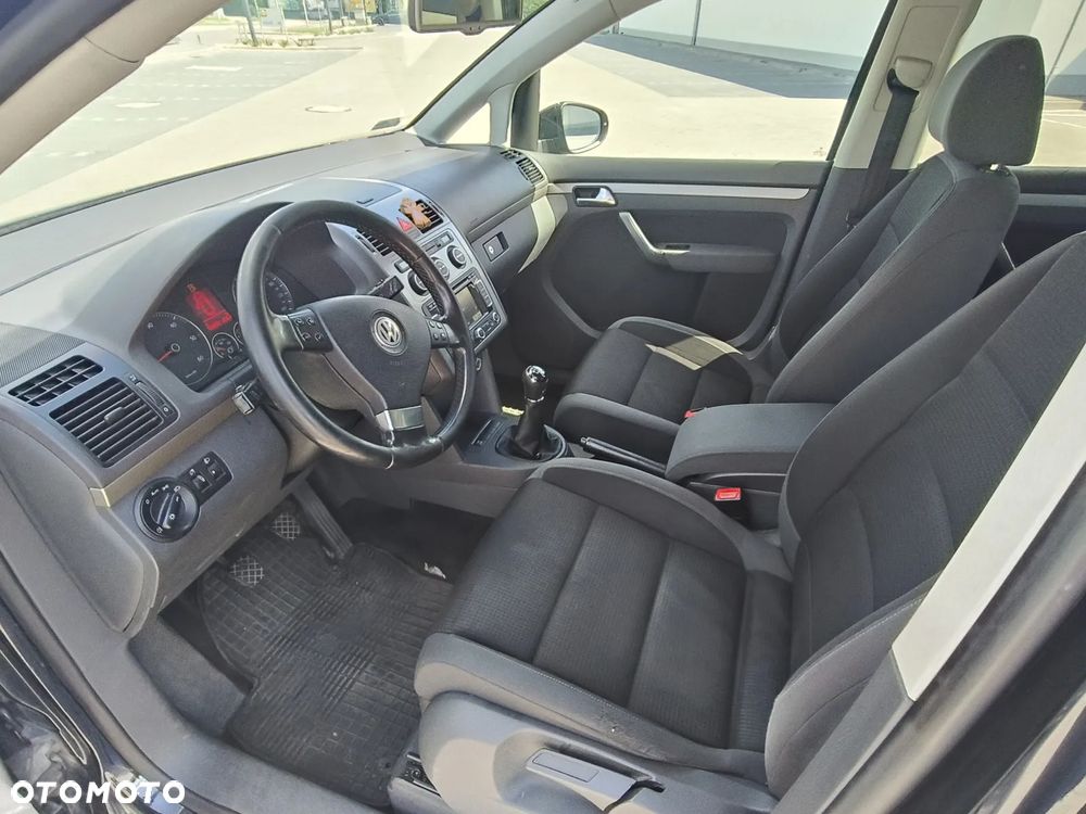 Volkswagen Touran 2.0 TDI DPF Comfortline - 6