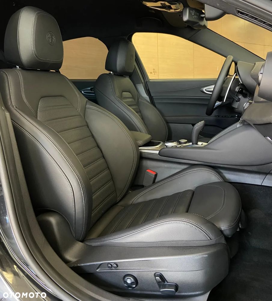 Alfa Romeo Giulia 2.0 Turbo Veloce Q4 - 15