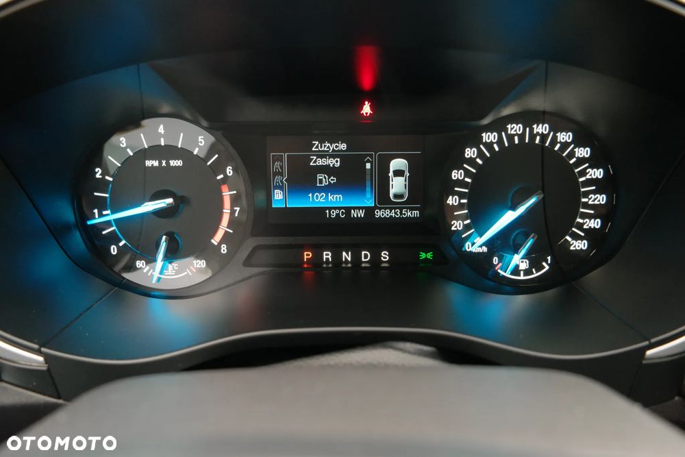 Ford Mondeo - 33