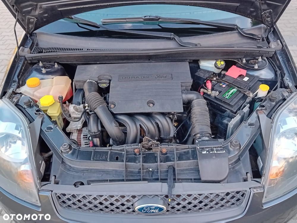 Ford Fiesta 1.4 Ambiente - 19