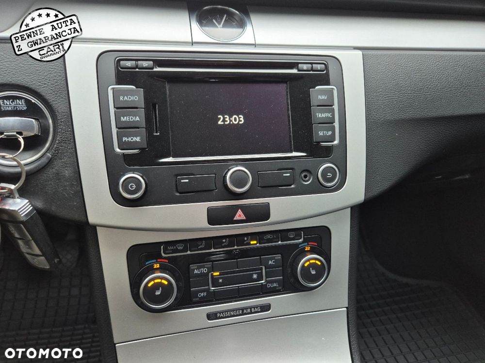 Volkswagen Passat - 22