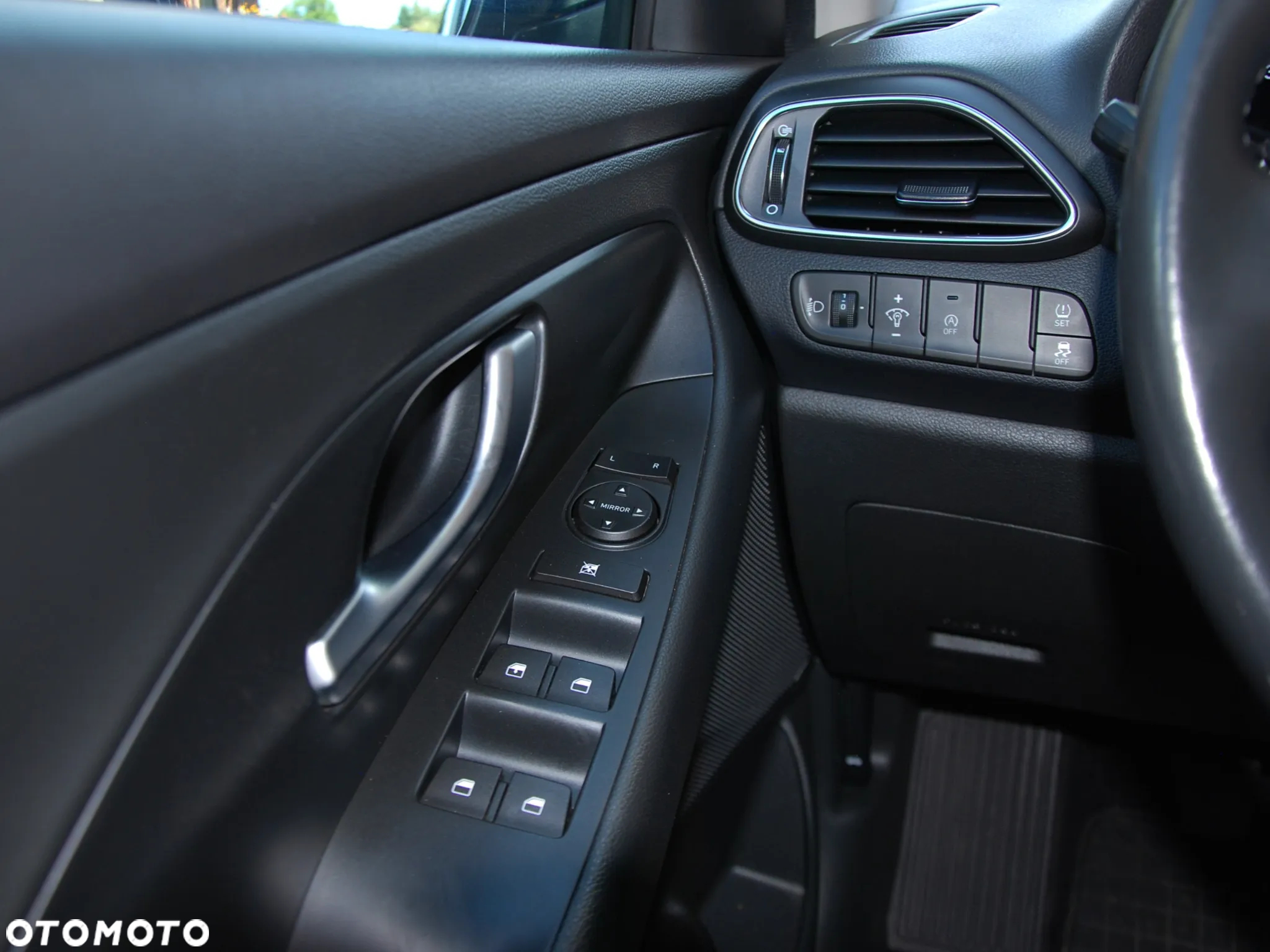 Hyundai i30 1.5 DPI Modern - 27