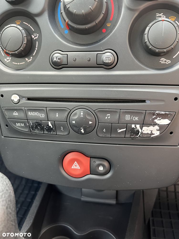 Renault Clio - 9