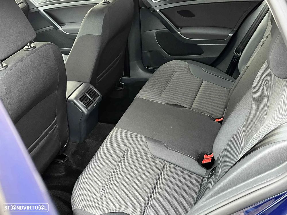 VW Golf 1.6 TDI Confortline - 34